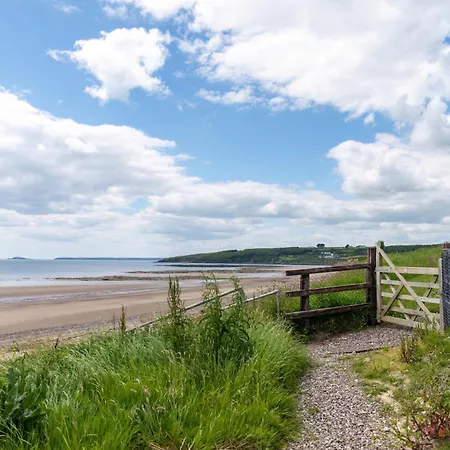 - 5 Bed - Sleeps 10 - Parking Waterford