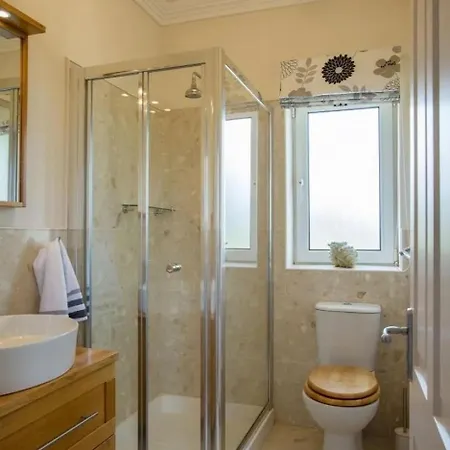 5 Bed Retreat * Waterford