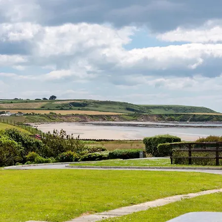 - 5 Bed - Sleeps 10 - Parking Willa Waterford