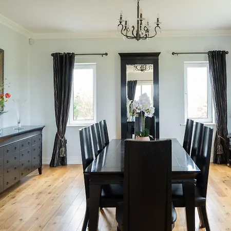 Waterford - 5 Bed - Sleeps 10 - Parking * Sluggera